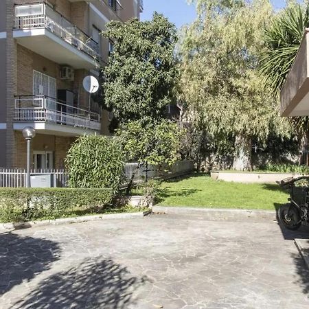 Igea With Garden - Close To Policlinico Gemelli Rome Bagian luar foto